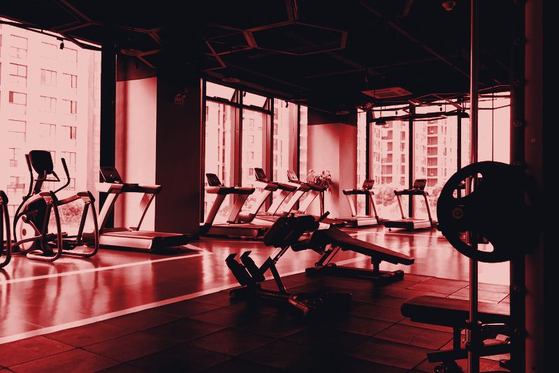 Interiorul unei săli de fitness